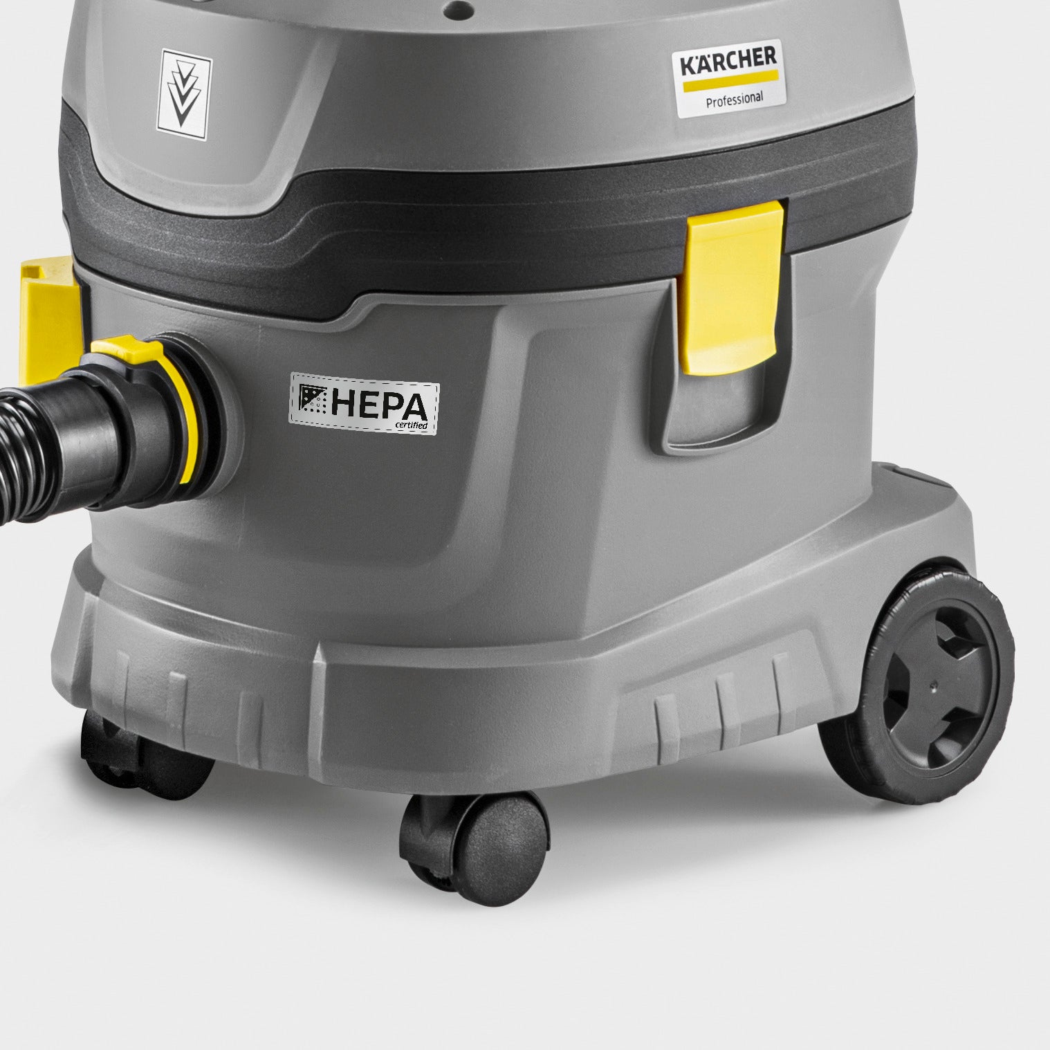 Karcher T 111 Bp Cordless Canister Vacuum Cleaner